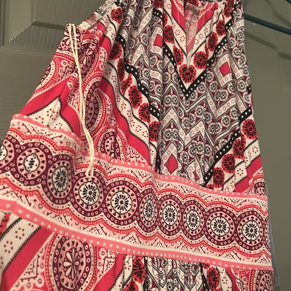 London Times Full Length Halter Dress. U.S. 6 - Picture 7 of 13